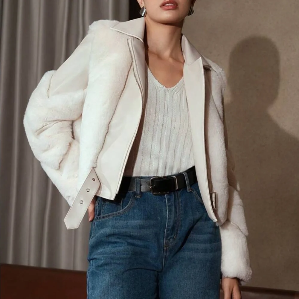 New (LIMITED QTY) Cozy Contrast Zip-Up Fuzzy Coat - Picture 4 of 8